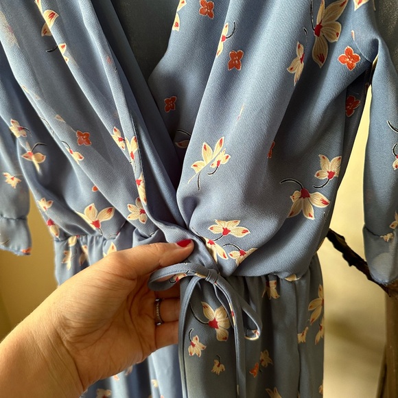 Citrus and Lemon blue floral dress. Size small. Great quality. - Picture 5 of 7